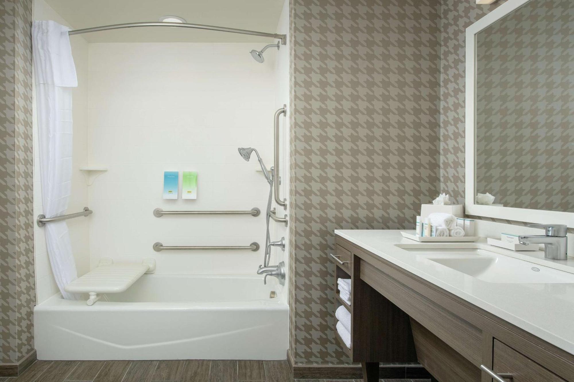 Home2 Suites By Hilton Edison Εξωτερικό φωτογραφία