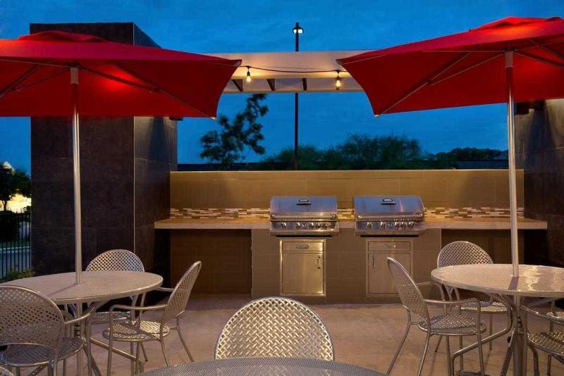 Home2 Suites By Hilton Edison Εξωτερικό φωτογραφία